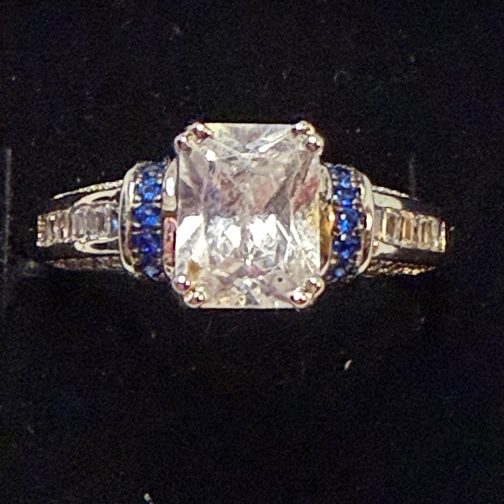 Elegant Silver and Blue Gemstone Ring